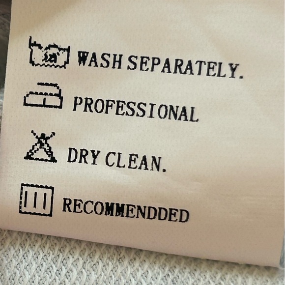 Noracora Top - Asymmetrical Neck Buttoned Floral Casual Long Sleeved Top - Large - Picture 9 of 9